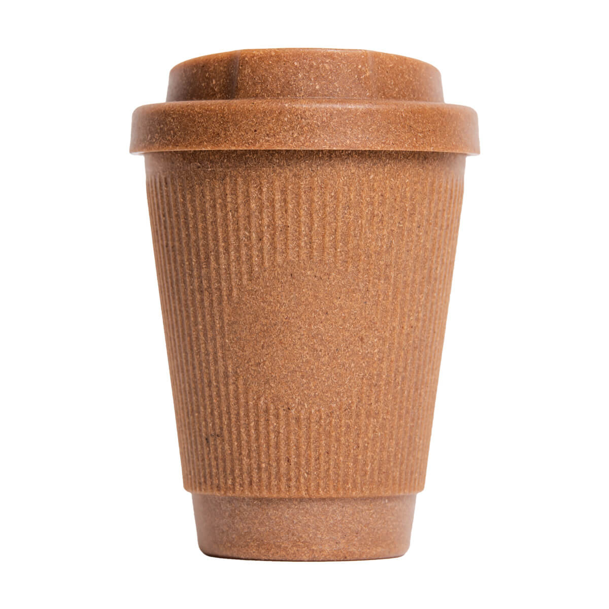 Weducer Cup Essential aus recyceltem Kaffeesatz in der Farbe Nutmeg vor weißem Hintergrund frontal abgebildet.